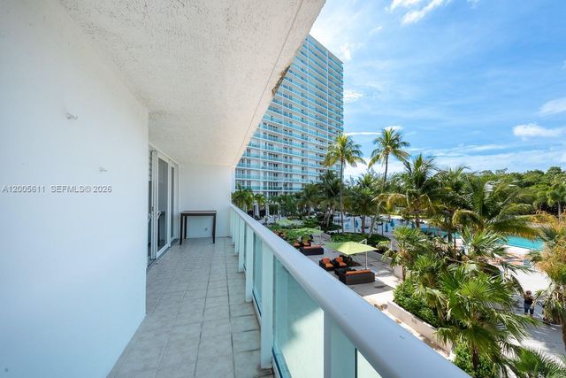 100 NE BAYVIEW DR 226, Sunny Isles Beach, FL 33160