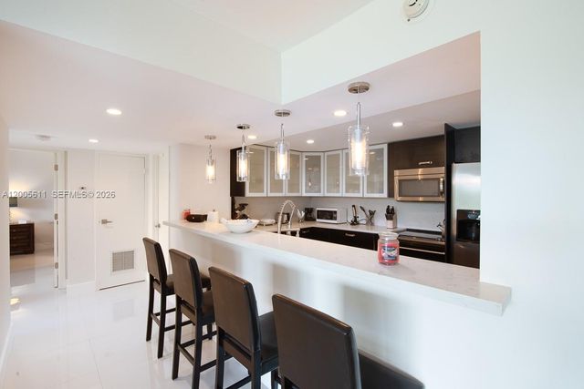 100 NE BAYVIEW DR 226, Sunny Isles Beach, FL 33160