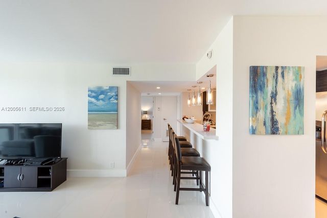 100 NE BAYVIEW DR 226, Sunny Isles Beach, FL 33160