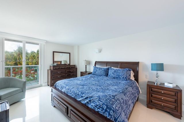 100 NE BAYVIEW DR 226, Sunny Isles Beach, FL 33160