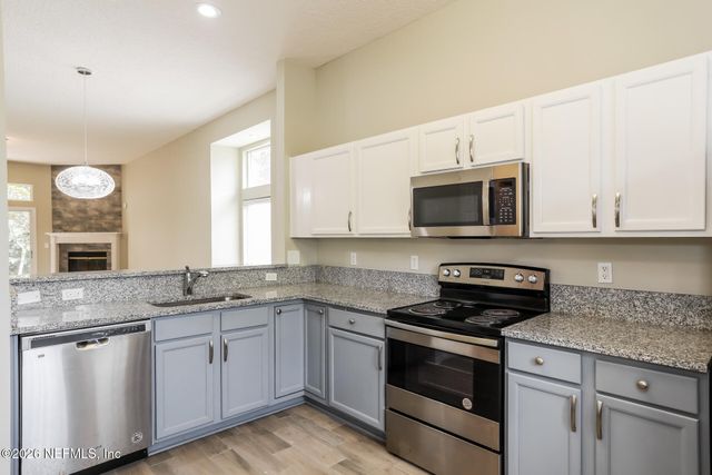 6809 MORSE OAKS Drive, Jacksonville, FL 32244