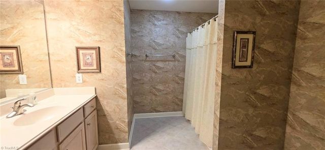 4106 Pennfield Way, High Point, NC 27262