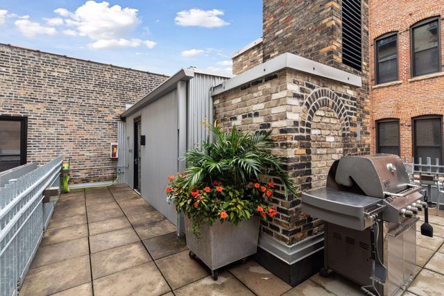 406 Wacouta Street 207, Saint Paul, MN 55101