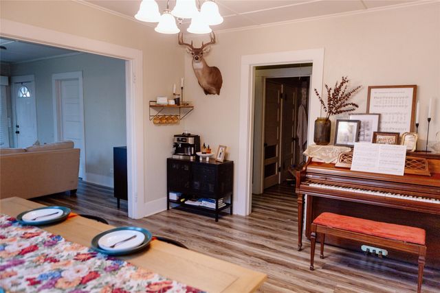 705 S Jackson Street, Mcgregor, TX 76657