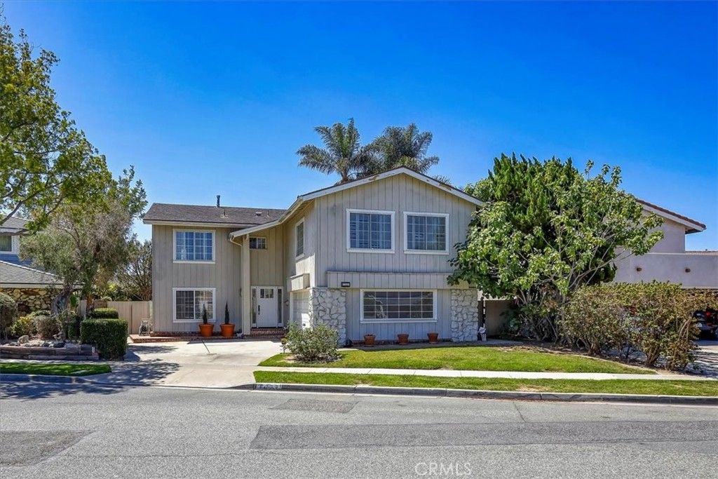 Image 1 of property listing at 7232 Wellesley, Westminster, CA 92683
