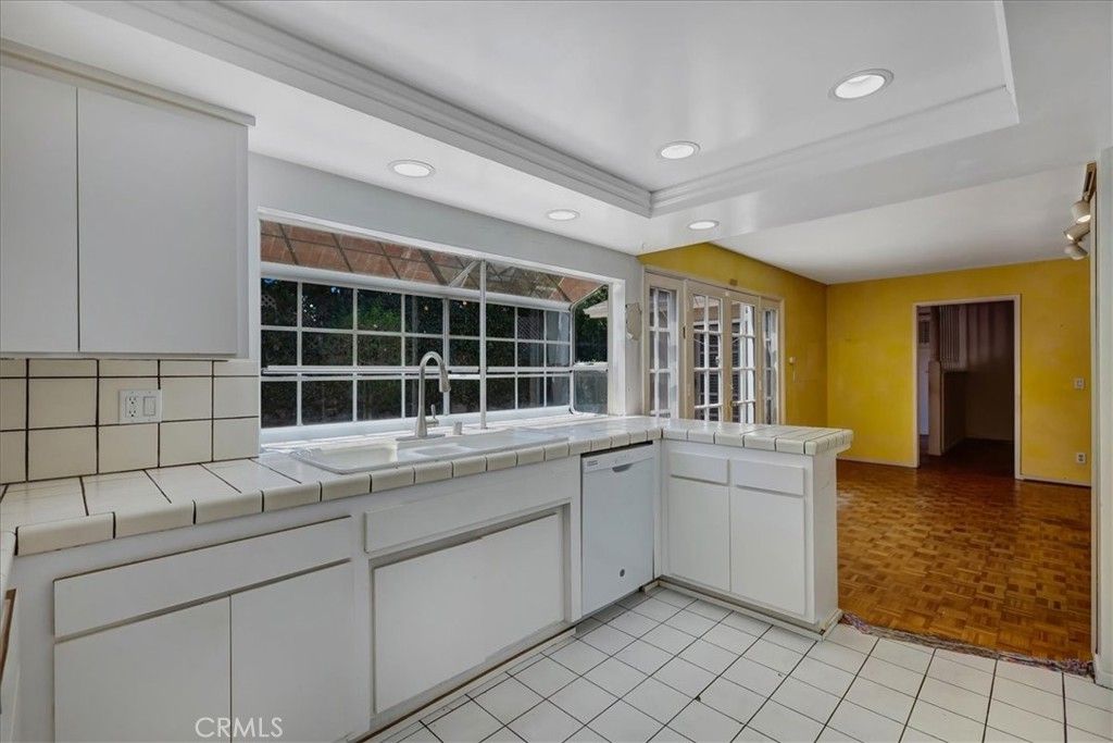 Image 10 of property listing at 7232 Wellesley, Westminster, CA 92683