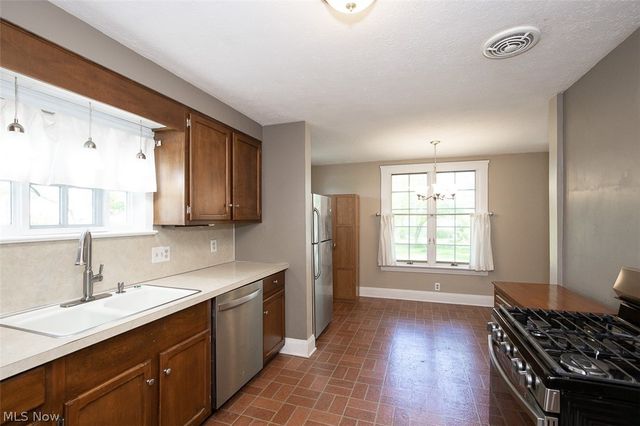 840 Wadsworth Road, Medina, OH 44256