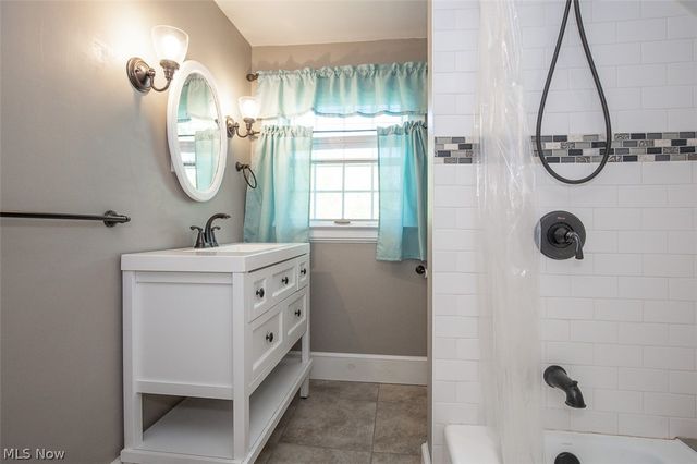 840 Wadsworth Road, Medina, OH 44256