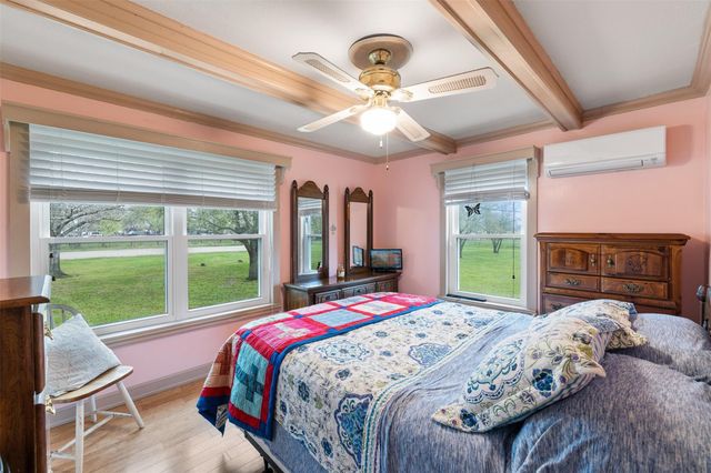 10708 Creek Bend Drive, Needville, TX 77461