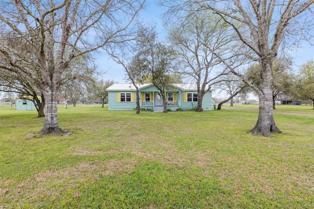 10708 Creek Bend Drive, Needville, TX 77461
