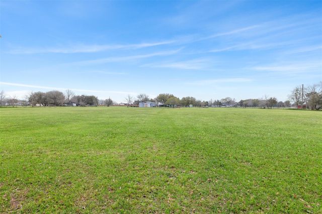 10708 Creek Bend Drive, Needville, TX 77461