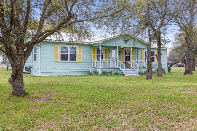 10708 Creek Bend Drive, Needville, TX 77461