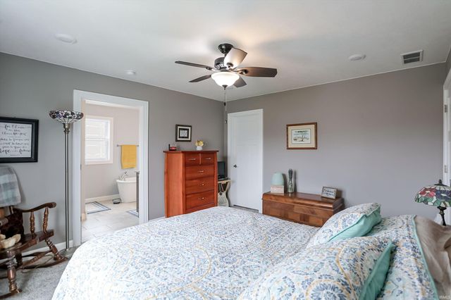 11 Ian's Crossing, Bedford, IN 47421