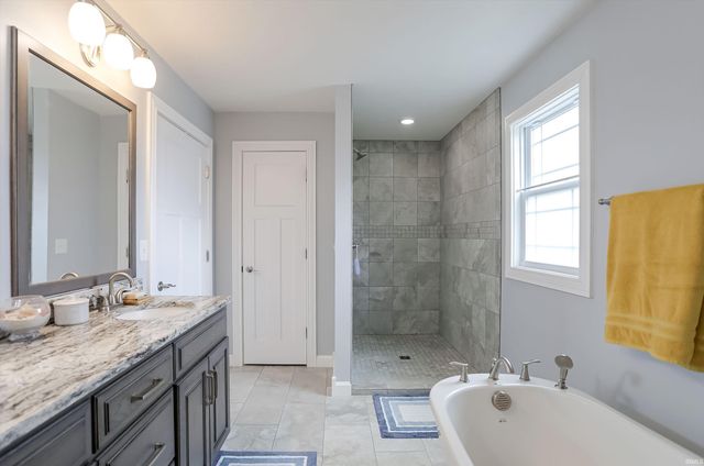 11 Ian's Crossing, Bedford, IN 47421