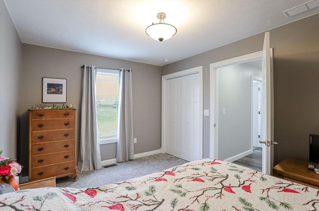 11 Ian's Crossing, Bedford, IN 47421