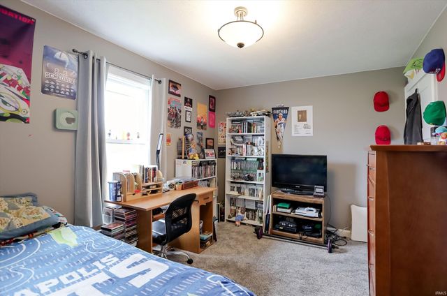 11 Ian's Crossing, Bedford, IN 47421