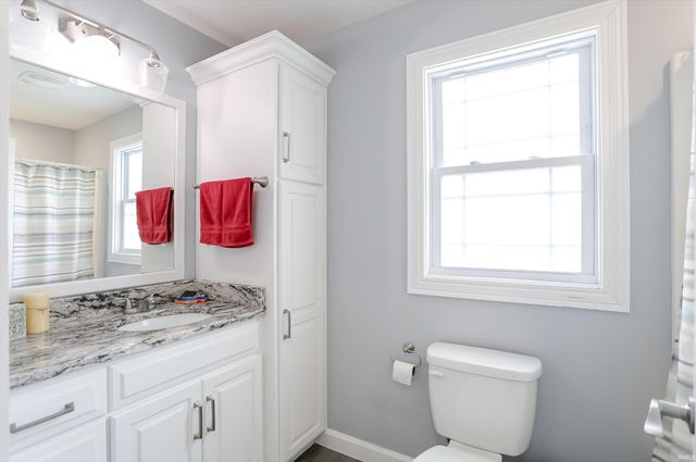 11 Ian's Crossing, Bedford, IN 47421