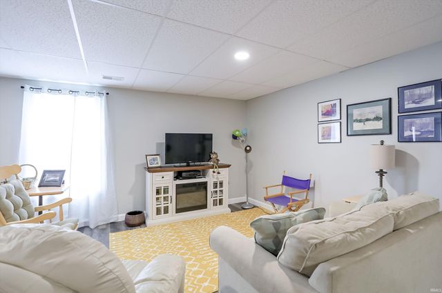 11 Ian's Crossing, Bedford, IN 47421