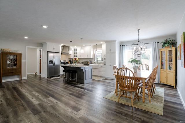 11 Ian's Crossing, Bedford, IN 47421