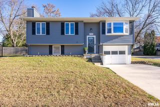 4705 N STURDEVANT Street, Davenport, IA 52806