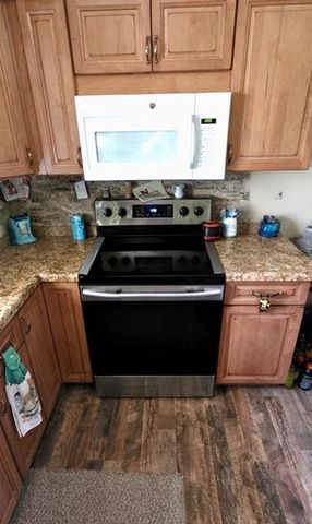 716 THOMAS Drive, Sun Prairie, WI 53590