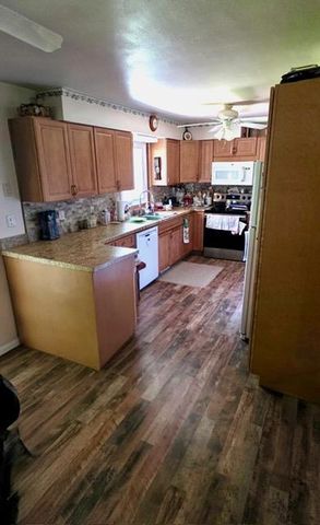 716 THOMAS Drive, Sun Prairie, WI 53590