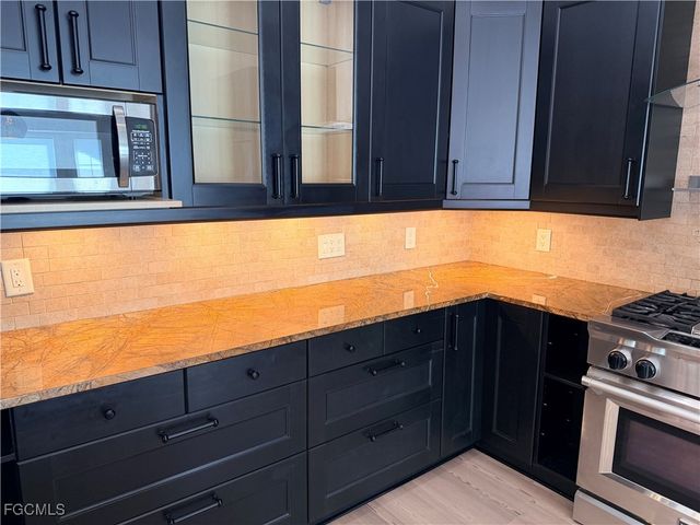 217 SW 17th ST, Cape Coral, FL 33991