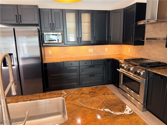 217 SW 17th ST, Cape Coral, FL 33991