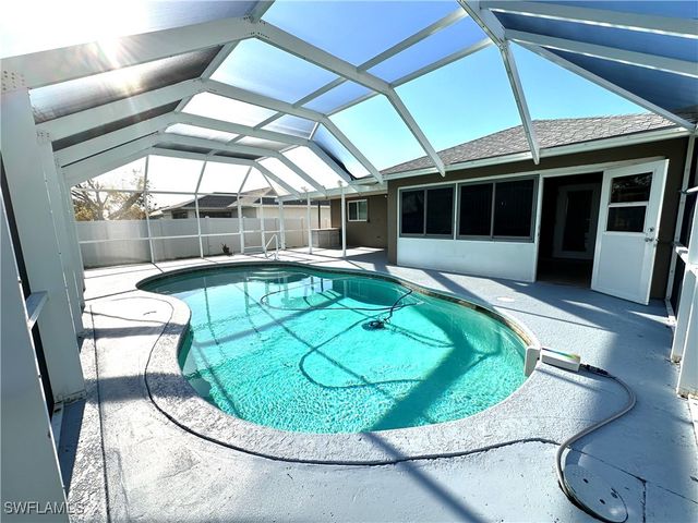 217 SW 17th ST, Cape Coral, FL 33991