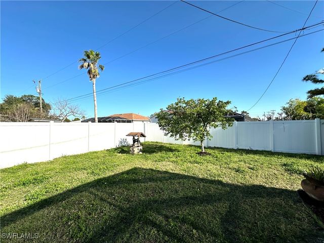 217 SW 17th ST, Cape Coral, FL 33991