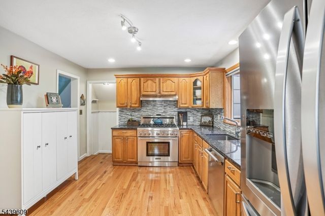 730 Willow St, Cranford Twp., NJ 07016