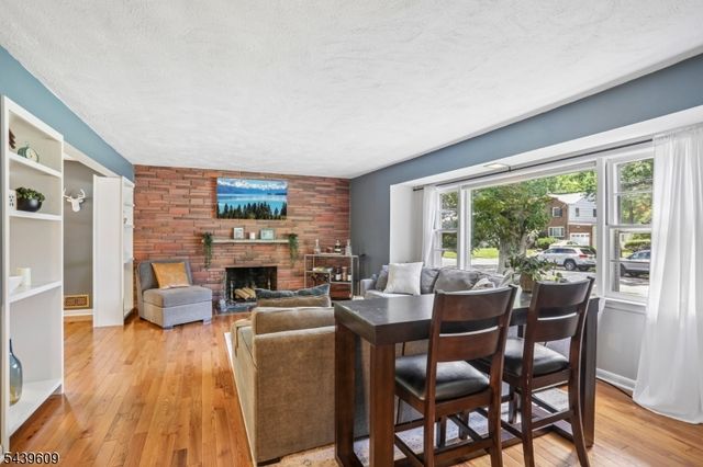730 Willow St, Cranford Twp., NJ 07016