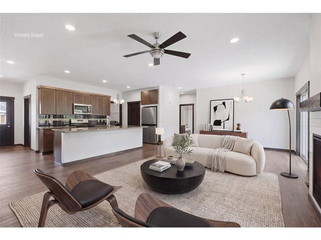 482 Westwood, River Falls, WI 54022