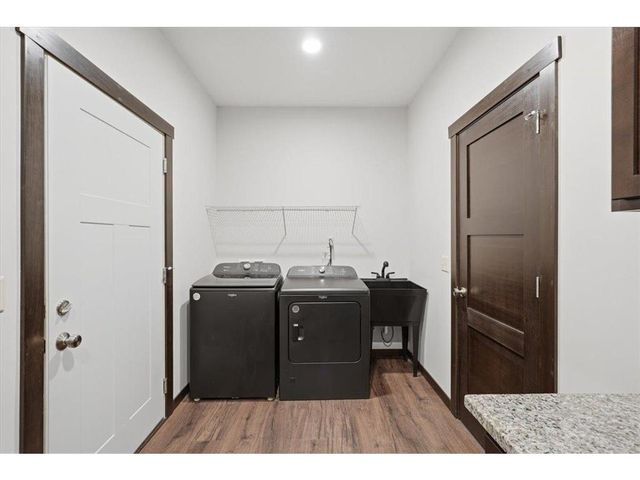 482 Westwood, River Falls, WI 54022