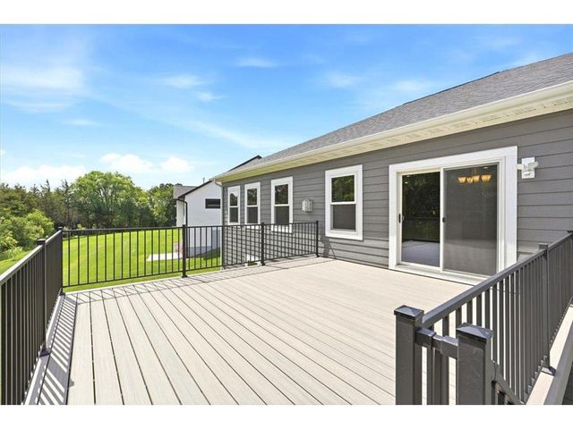 482 Westwood, River Falls, WI 54022