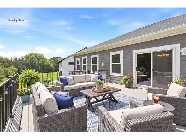 482 Westwood, River Falls, WI 54022