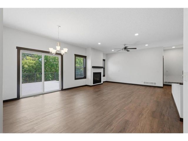 482 Westwood, River Falls, WI 54022