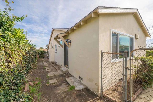 1549 N Oaks Court, Ontario, CA 91762