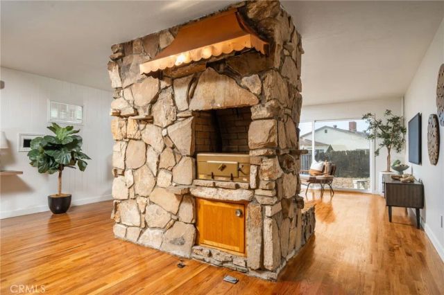 1549 N Oaks Court, Ontario, CA 91762