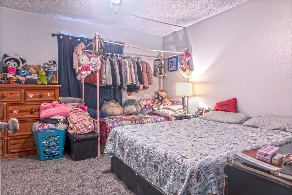 Image 8 of property listing at 4136 N Thesta Street # 35, Fresno, CA 93726