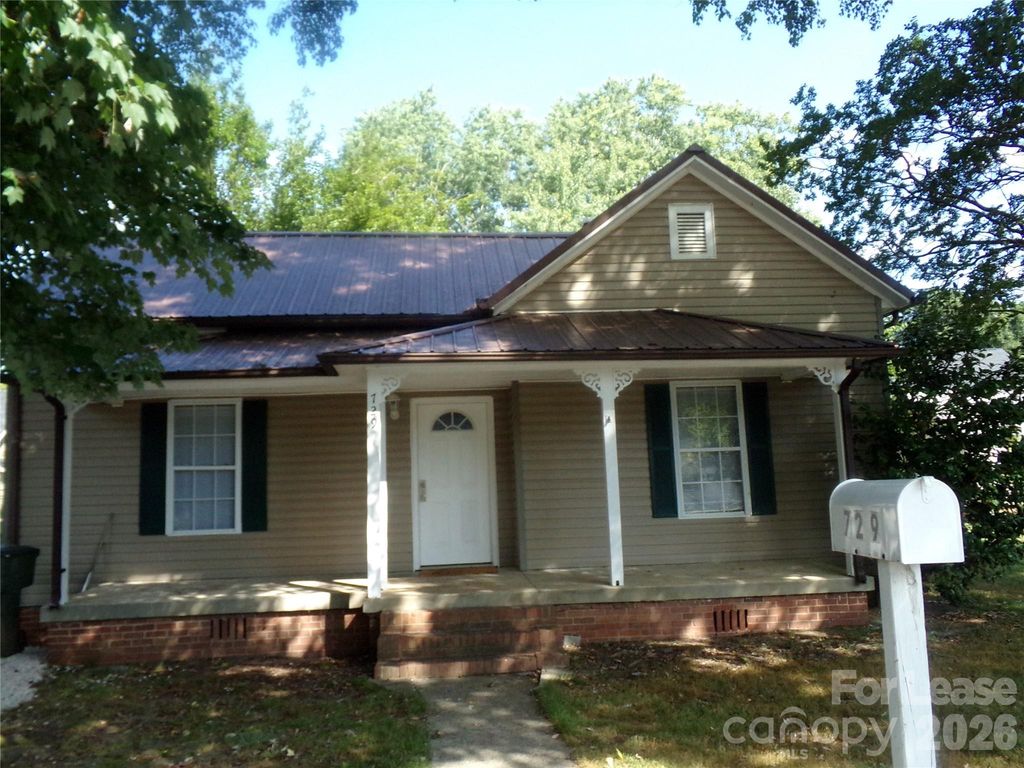 729 Spruce Street, Mooresville, NC 28115