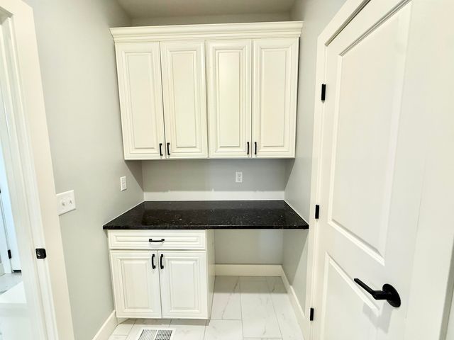 2317 S Ironstone Ct, Wichita, KS 67230