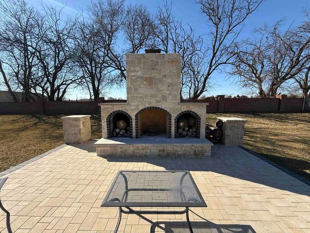 2317 S Ironstone Ct, Wichita, KS 67230