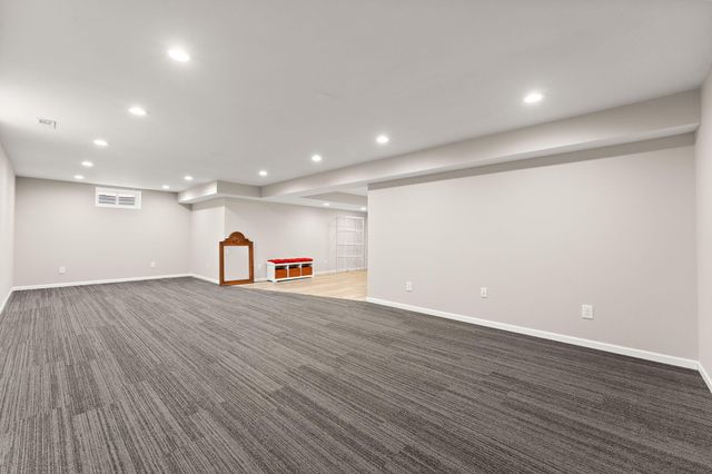 1215 Bostwick Avenue, Chesterton, IN 46304