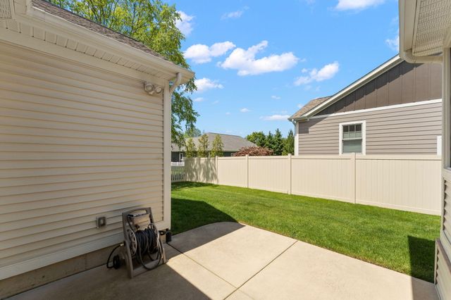 1215 Bostwick Avenue, Chesterton, IN 46304