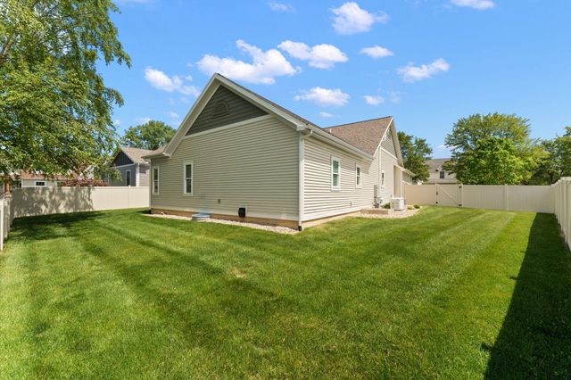 1215 Bostwick Avenue, Chesterton, IN 46304
