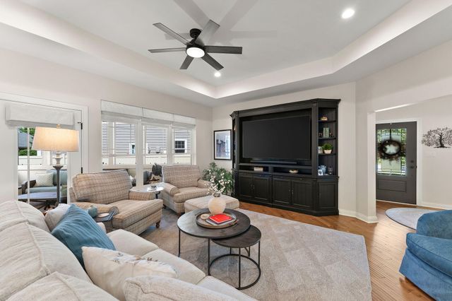 1215 Bostwick Avenue, Chesterton, IN 46304