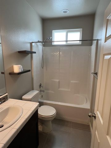 3507 N Leanne Avenue, Fresno, CA 93737