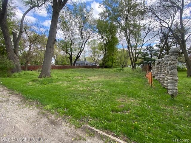 0000 Kress, West Bloomfield, MI 48323