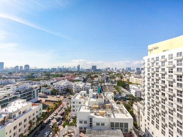 1500 Ocean Dr PH-10, Miami Beach, FL 33139